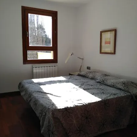 Apartment Magnific Mountain Retreat: Tranquil Nature Getaway In Vall Fosca Monros